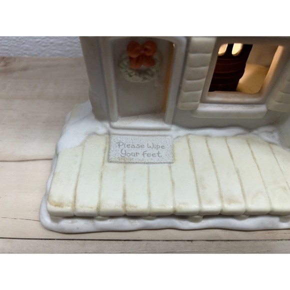 1995 Enesco Precious Moments Sugar Town Lighted Train Station Porcelain Set - Picture 2 of 16